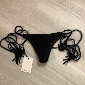 NEW ACACIA POLIHALE CROCHET BOTTOM ASH BLACK